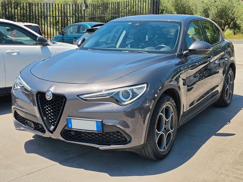Alfa Romeo ALFA Stelvio 2.2 TD 190 AT8 Q4 Sprint NAV XENO C imagem 2
