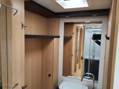 Sunlight T 690 L Adventure Edition,Queensbett und Hubbett