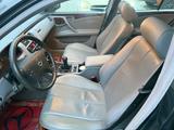 Mercedes-Benz E 240 CLASSIC Classic - gebrauchte Mercedes-Benz E 240 aus dem Jahr 2000