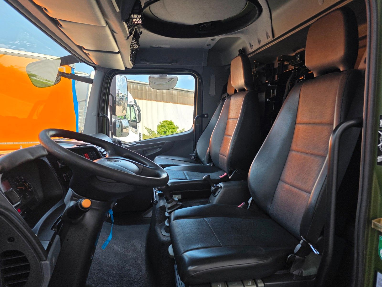 Fahrzeugabbildung Mercedes-Benz Atego 1018 A 4x4 Pritsche Plane mehrfach vorh.