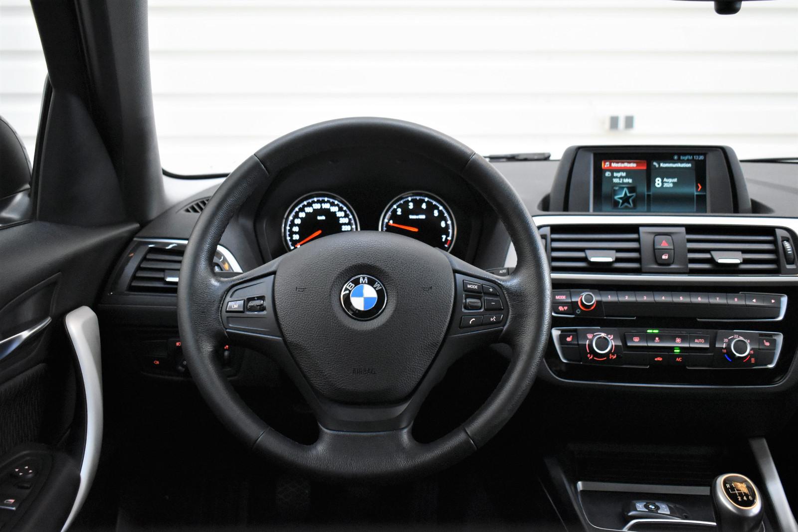 BMW 118i 5-trg.+Sitzheizung+Einparkhilfe+Klimaautom.