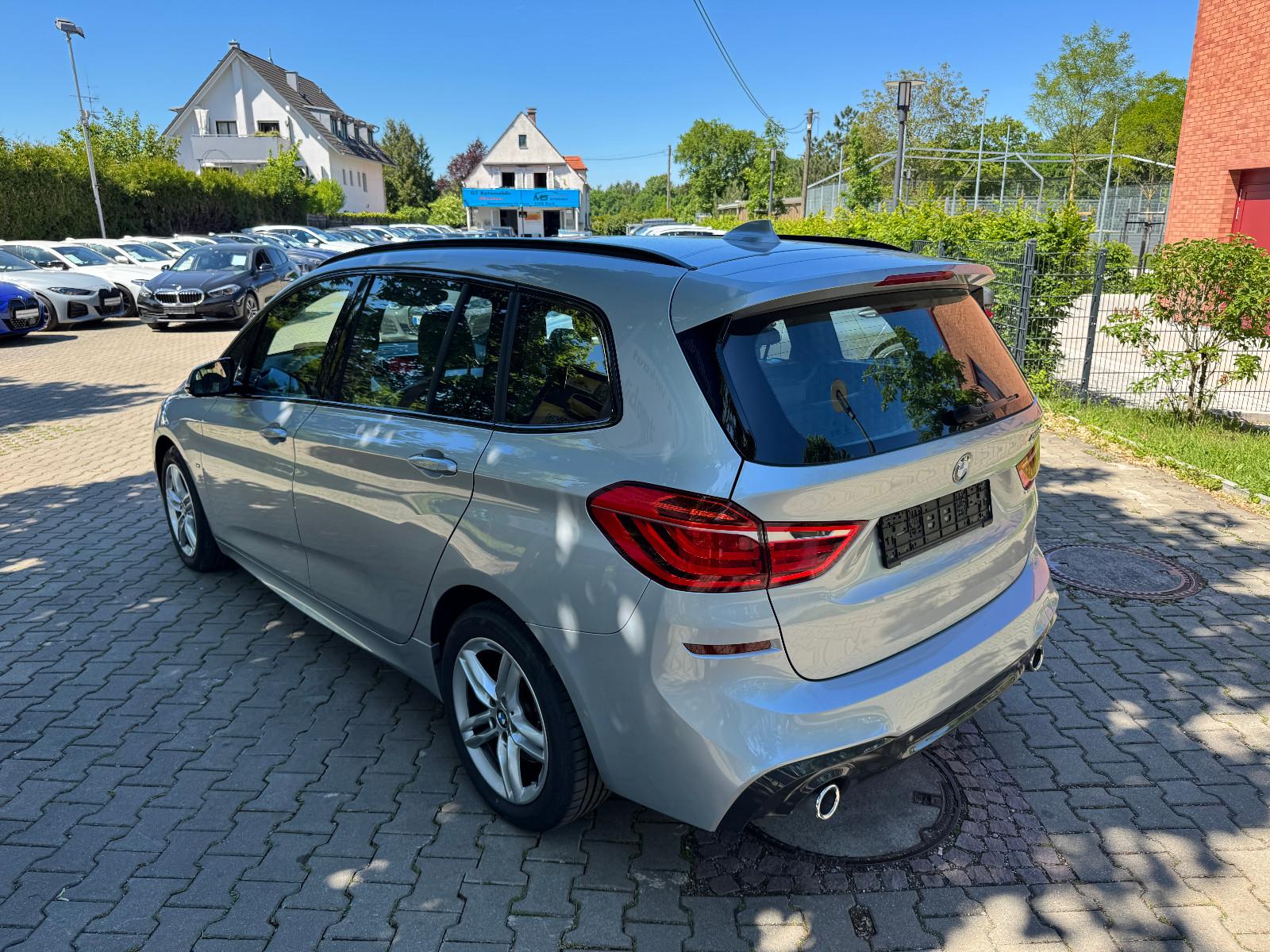 BMW 220 Gran T*MSport*7Sitze*Head Up*Panorama*Kamera