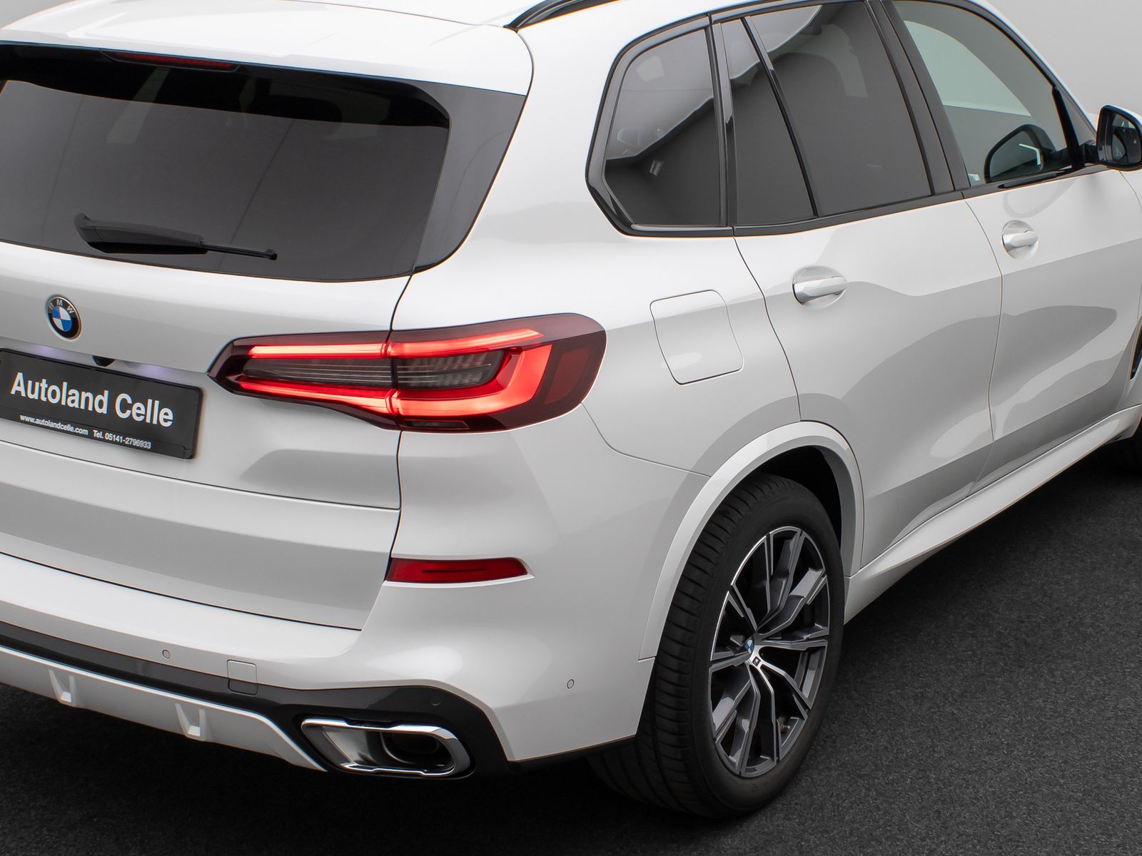 Fahrzeugabbildung BMW X5 xD30d M Sport 360°Panorama Laser HUD DAB HiFi