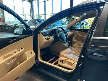 MYAUTOCENTER – Gebraucht- und Jahreswagen mit Werkstattservice in Pfaffenhofen Volkswagen Passat Variant V6 FSI *4Motion*Navi*Xenon*TÜV*