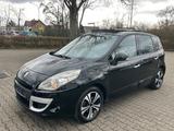 Renault Scenic III BOSE Edition*KLIMAA*PANO*BOSE*XENON* - gebrauchte Renault Scenic aus dem Jahr 2011