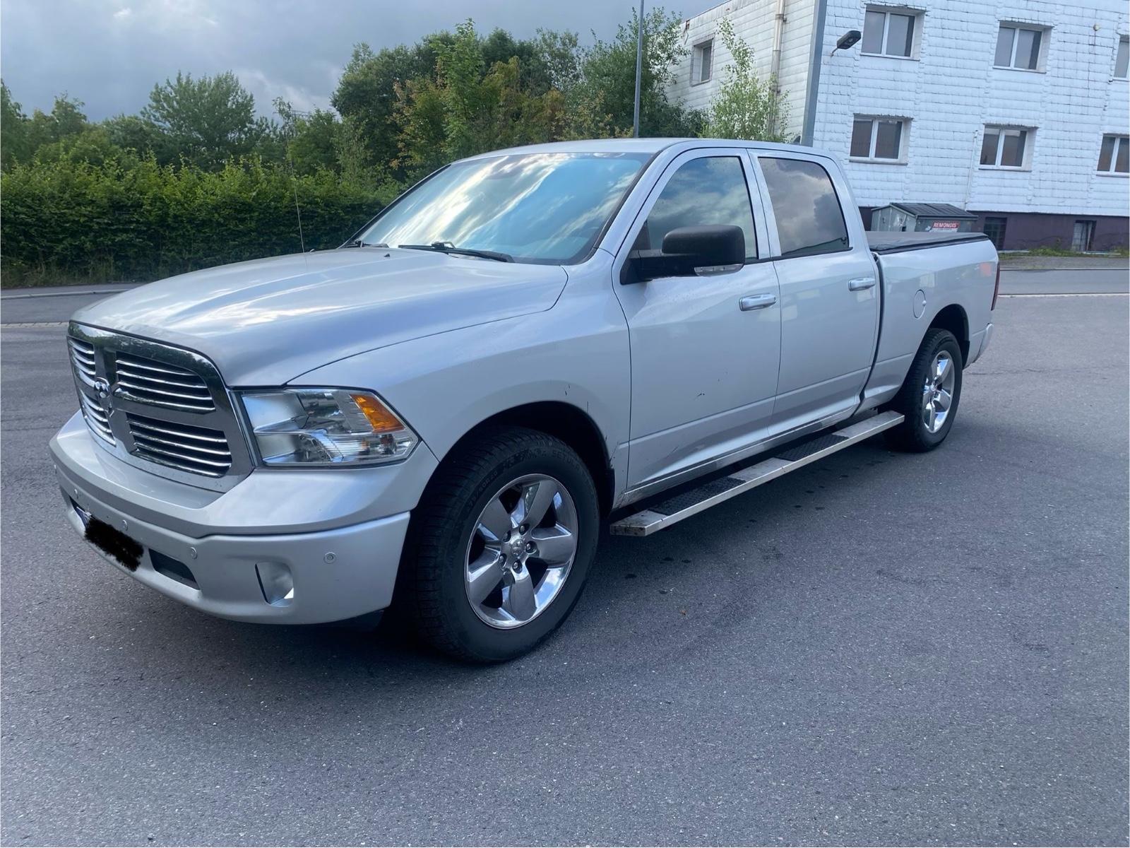 Dodge RAM 1500 5,7 V8 Crew Cap Long Bed*Ahk*Tüv 12/26