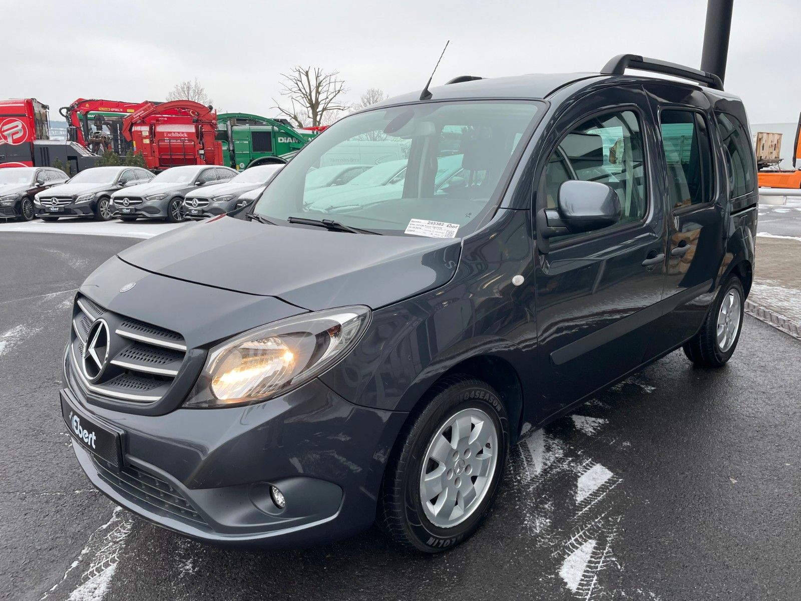 Fahrzeugabbildung Mercedes-Benz Citan 111 CDI Tourer AHK Navi Kamera SHZ