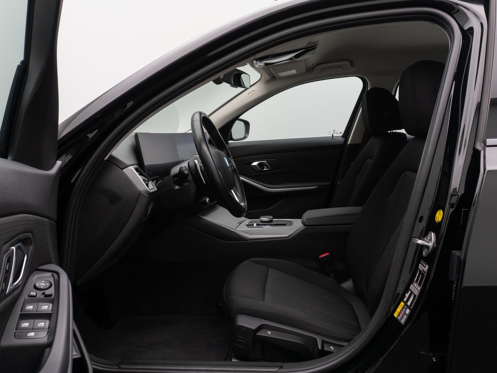 Fahrzeugabbildung BMW 320e xD SAG Kamera DAB Alarm DriveAs CockpitPlus