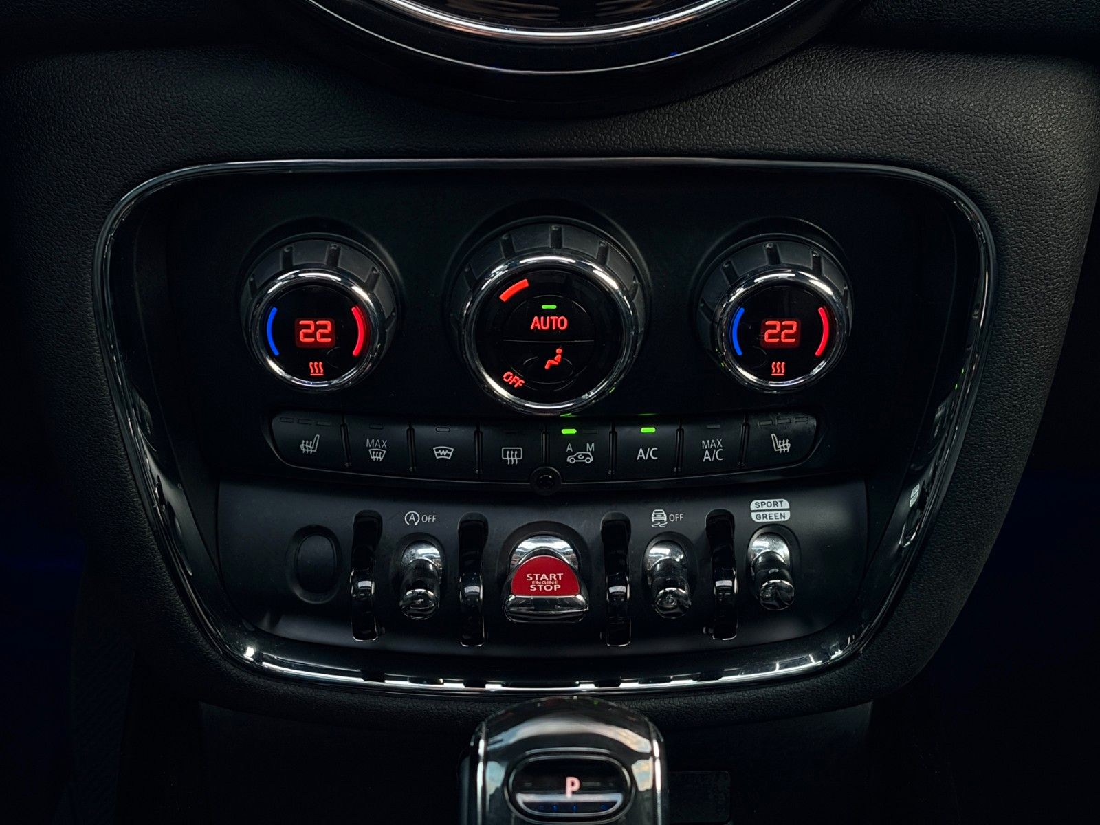 Fahrzeugabbildung MINI Cooper S Clubman Classic Leder Pano Komfort LHZ