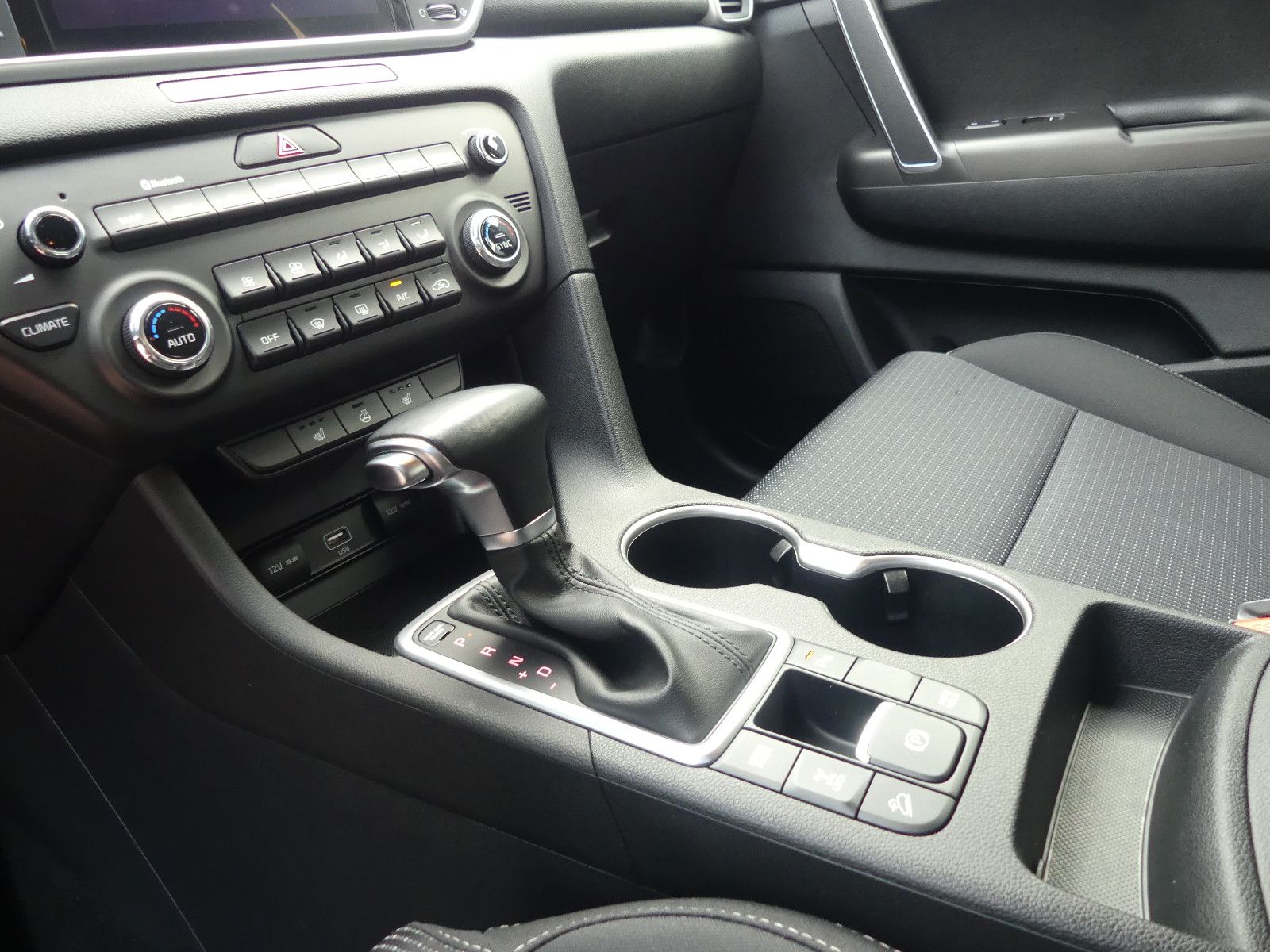 Fahrzeugabbildung Kia Sportage Vision 4WD Allrad*Navi*Allwetterreifen