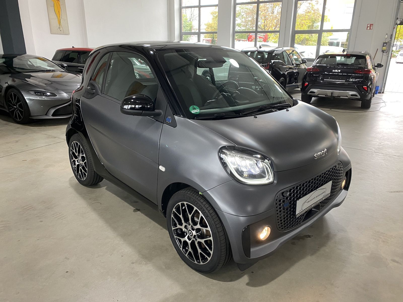 Fahrzeugabbildung Smart ForTwo EQ Pulse-Exclusive 22KW/Pano/MATT/Navi/