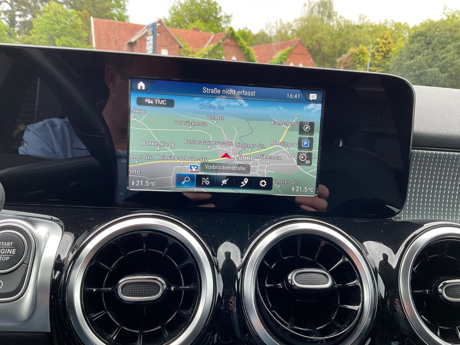 Fahrzeugabbildung Mercedes-Benz GLB 200 DCT,AHK,Navi,Kamera,GJR,LED
