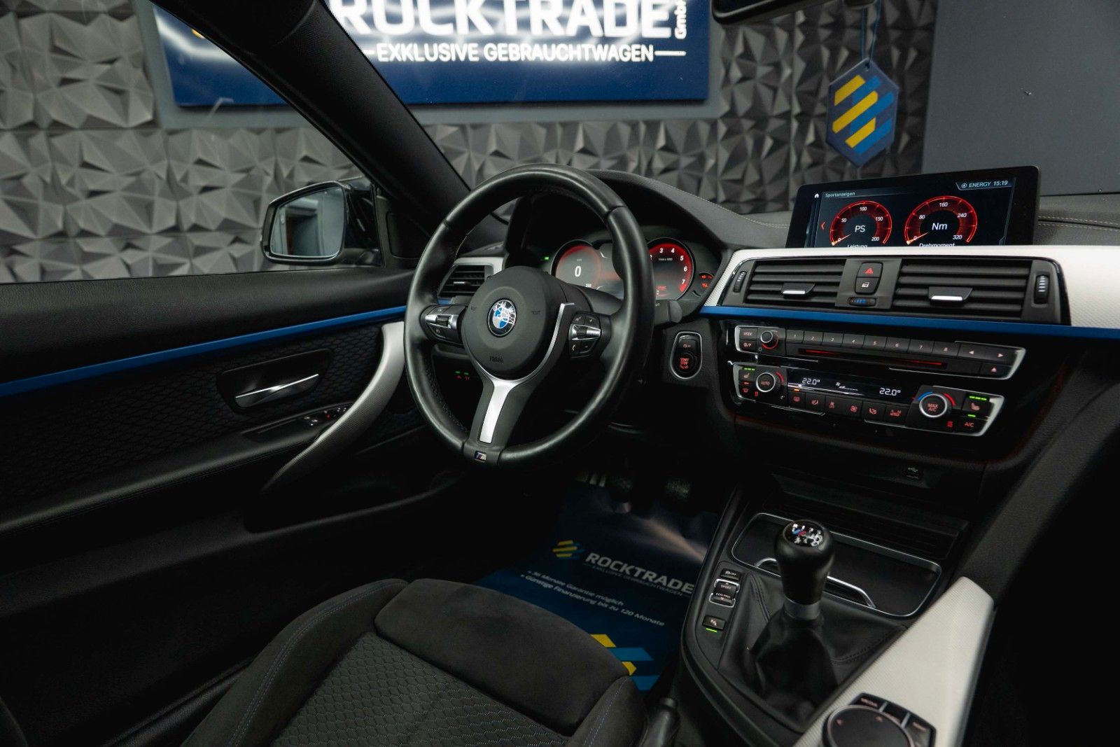 Fahrzeugabbildung BMW 420i M Sport Coupe Shadow Line Performance LCI