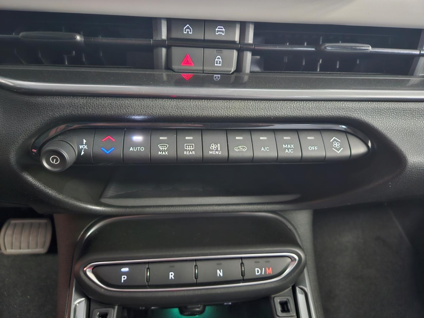 Fiat 600 1.2T MHEV La Prima - Navi  Massagesitze LED 