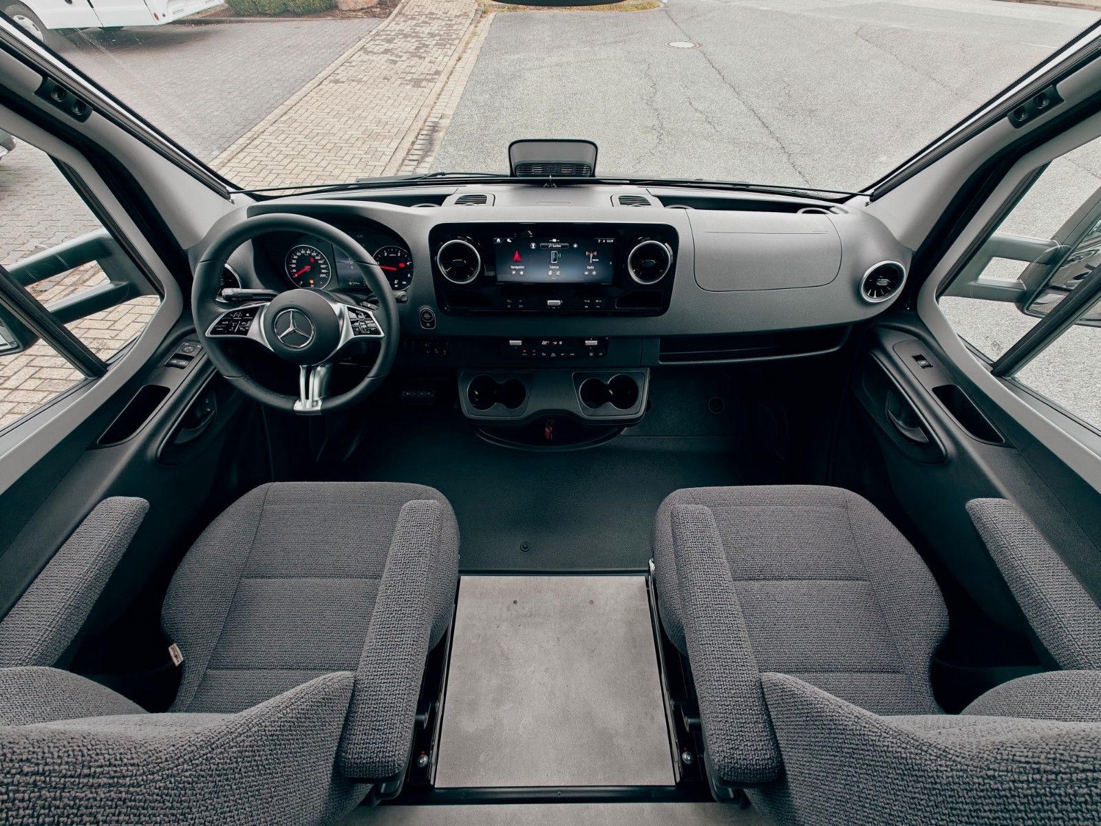 Fahrzeugabbildung HYMER / ERIBA / HYMERCAR B - KLASSE ML T 780 BLACKLINE