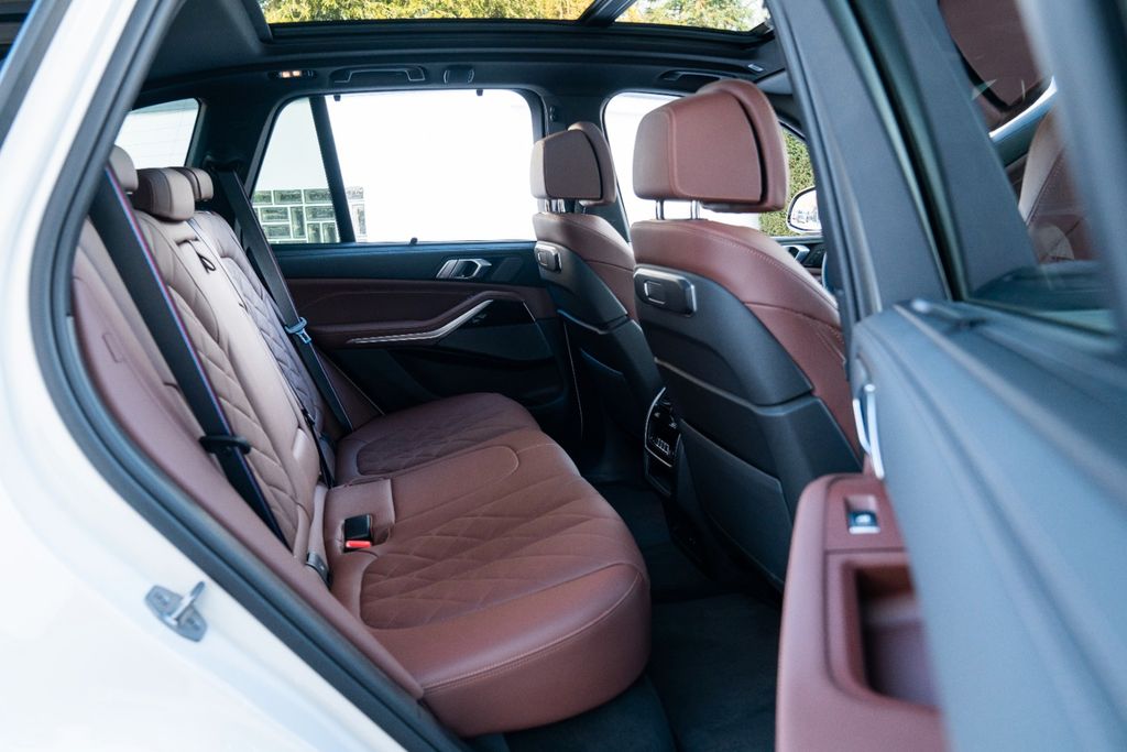 BMW X5 50e M SPORT PRO/ INNOVATION/ ICONIC GLOW BMW X5 50e M SPORT PRO/ INNOVATION/ ICONIC GLOW