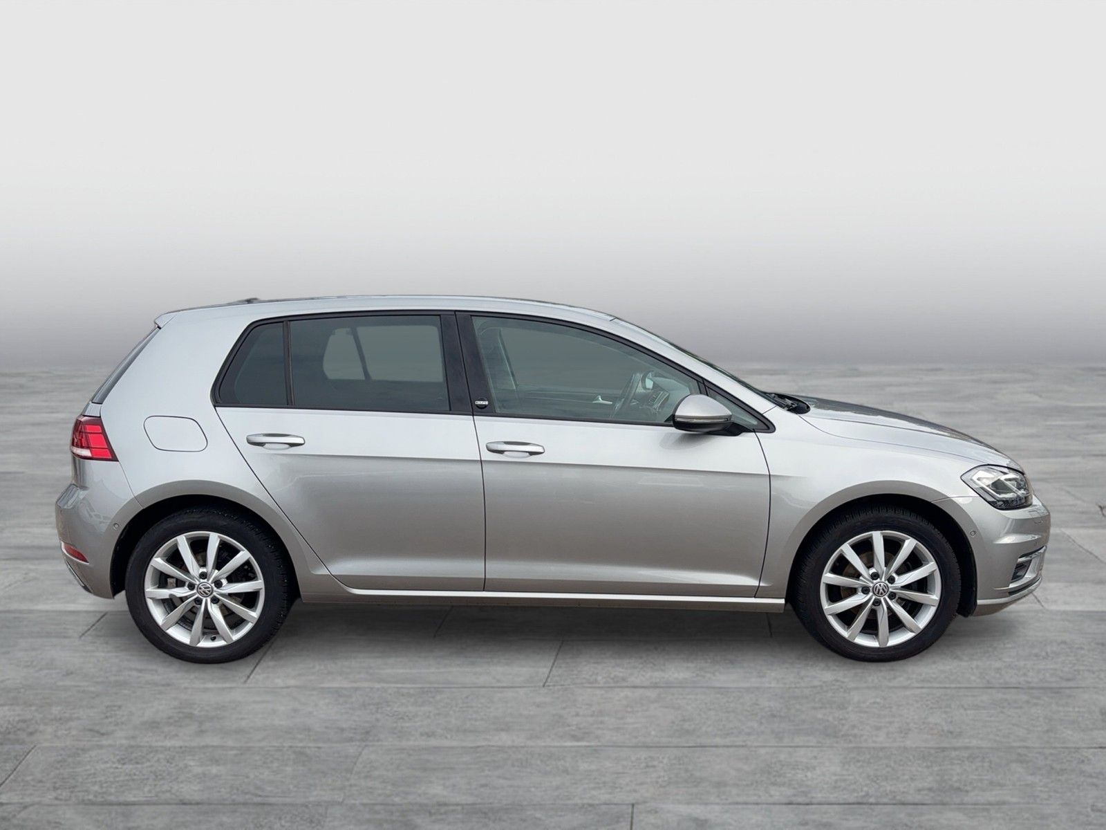 Fahrzeugabbildung Volkswagen Golf VII Lim. TSI Sound LED ACC PDC APP-Connect