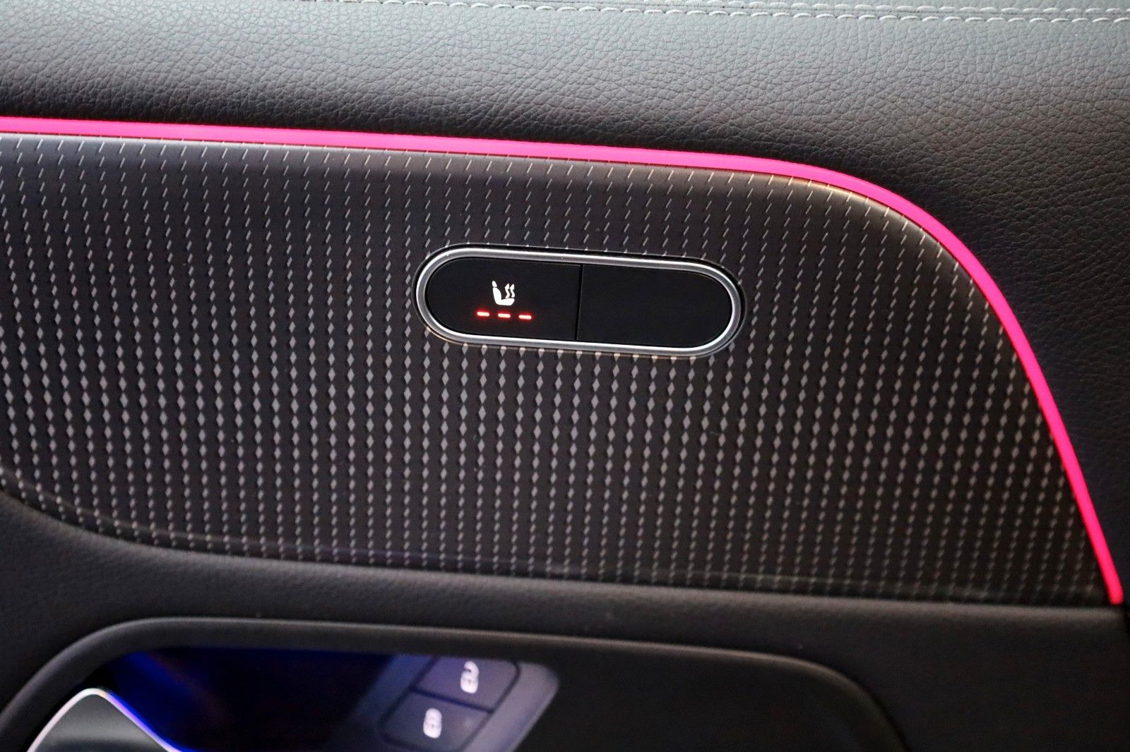 Fahrzeugabbildung Mercedes-Benz EQB 250 Progressive,Leder,Navi,LED,SH,Kamera +WR