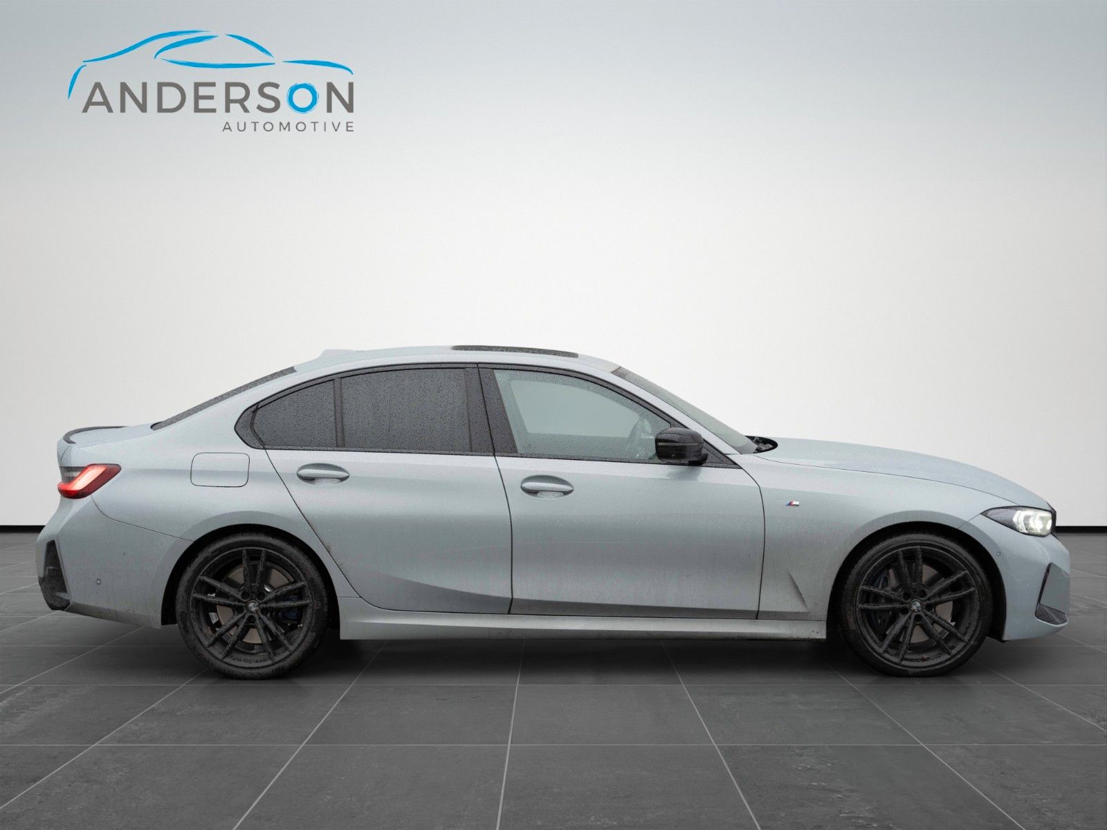 Fahrzeugabbildung BMW 330i M SPORT CARBON H&K LED PANO 19" PERFORMANCE