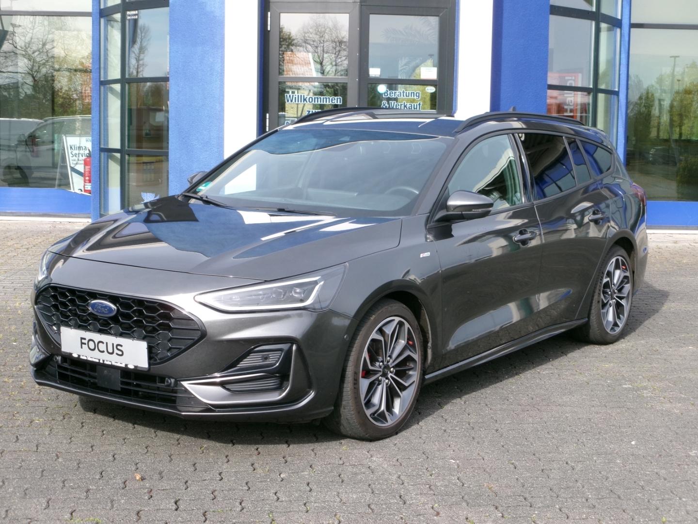 Ford Focus Turnier ST-LineX B&O 18Zoll Matrix AHK