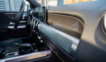 Fahrzeugabbildung Mercedes-Benz GLB 250 4Matic AMG Line PANO|AHK|LED|KEYLESS|KAM