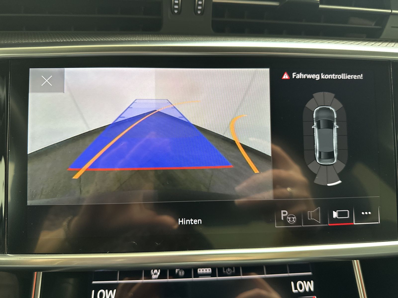 Fahrzeugabbildung Audi A6 45 TDI Qu S-Line Black NAV+MATRIX+PANO+KAMERA