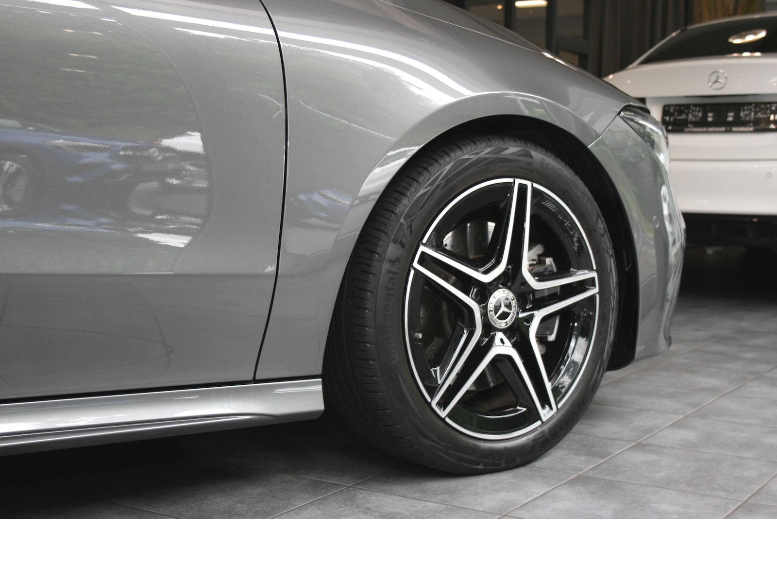 Fahrzeugabbildung Mercedes-Benz CLA 200 Shooting Brake Edition AMG*Night*Distron