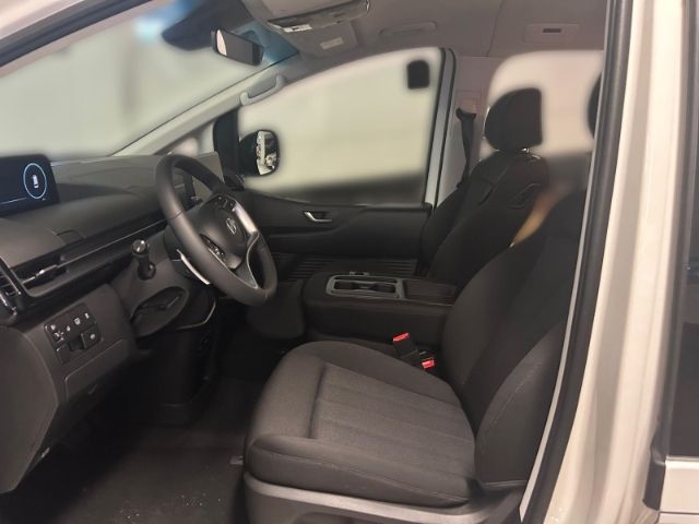 Fahrzeugabbildung Hyundai STARIA Trend Hybrid 2WD 1.6 T-GDI EU6e Navi Digi