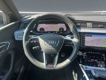 Audi Q8 e-tron - 11