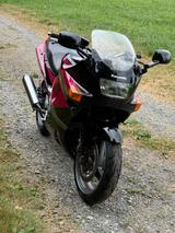 Kawasaki ZZR 600 - KAWASAKI ZZR 600