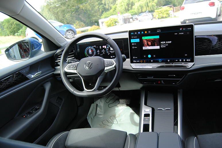 Volkswagen Passat 1.5 eHybrid DSG Elega.AHK.Navi-Max.HUD foto 10