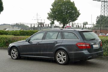 Mercedes E 220 - 4