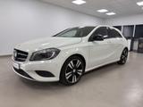 Mercedes-Benz A 220 4Matic Urban*STHZ*SHZ*PDC*TEMP* - Autos mit Automatikschaltung