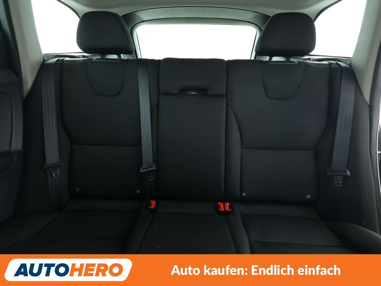 Volvo XC60 2.0 D3 Kinetic 2WD*NAVI*XENON*TEMPO*PDC*SHZ