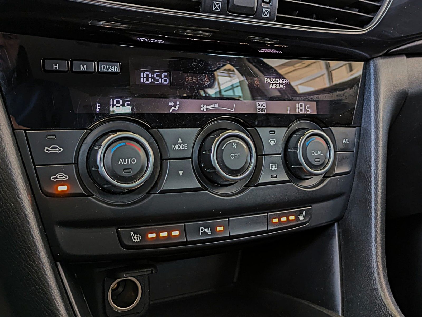 Fahrzeugabbildung Mazda 6 Kombi Center-Line KLIMAAUT SITZHEIZG NAVI 19''