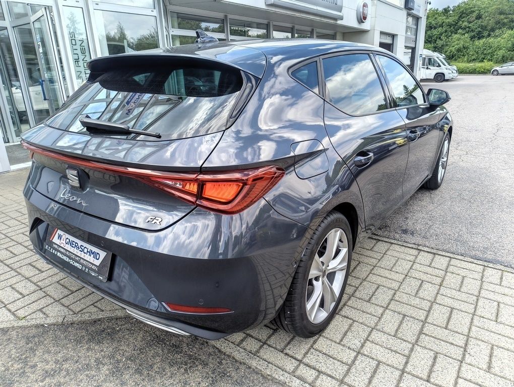 Fahrzeugabbildung SEAT Leon FR 2.0 TDI + mit Fahrschul Kit
