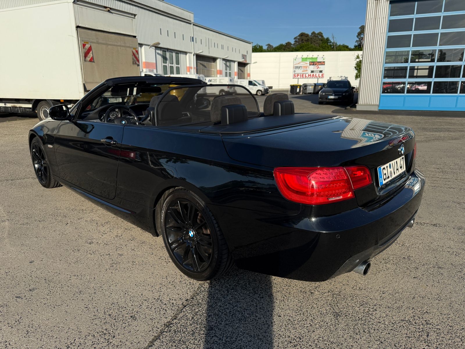 Fahrzeugabbildung BMW 335i Cabrio M-Paket H/K XENON NAVI