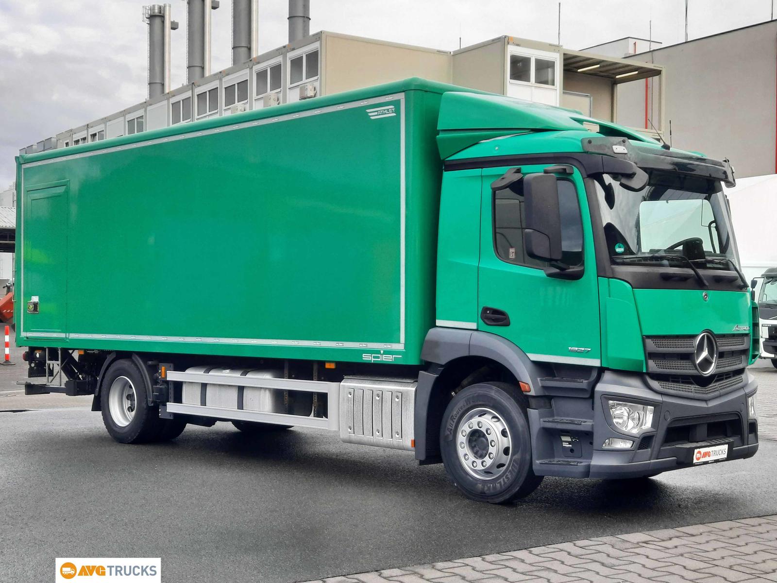 Mercedes-Benz 1827 L ACTROS Koffer 7,35 m mit Tür + LBW 2t