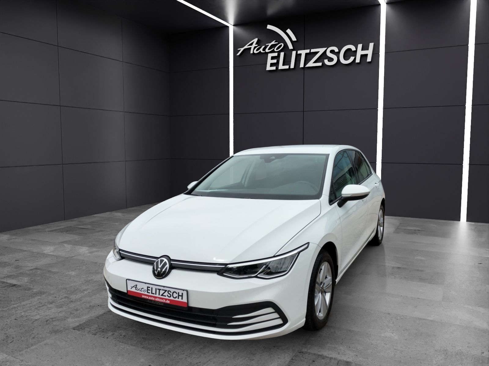 Fahrzeugabbildung Volkswagen Golf VIII TDI Life DSG LED Navi AID ACC PDC SH