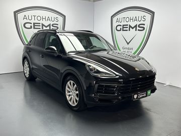Porsche Cayenne - 1