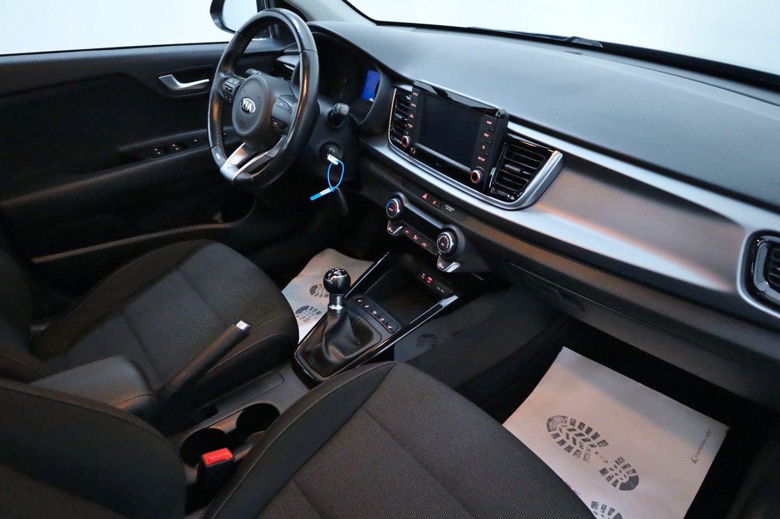 Fahrzeugabbildung Kia Rio Dream Team,Navi,Kamera,SH,8fach bereift