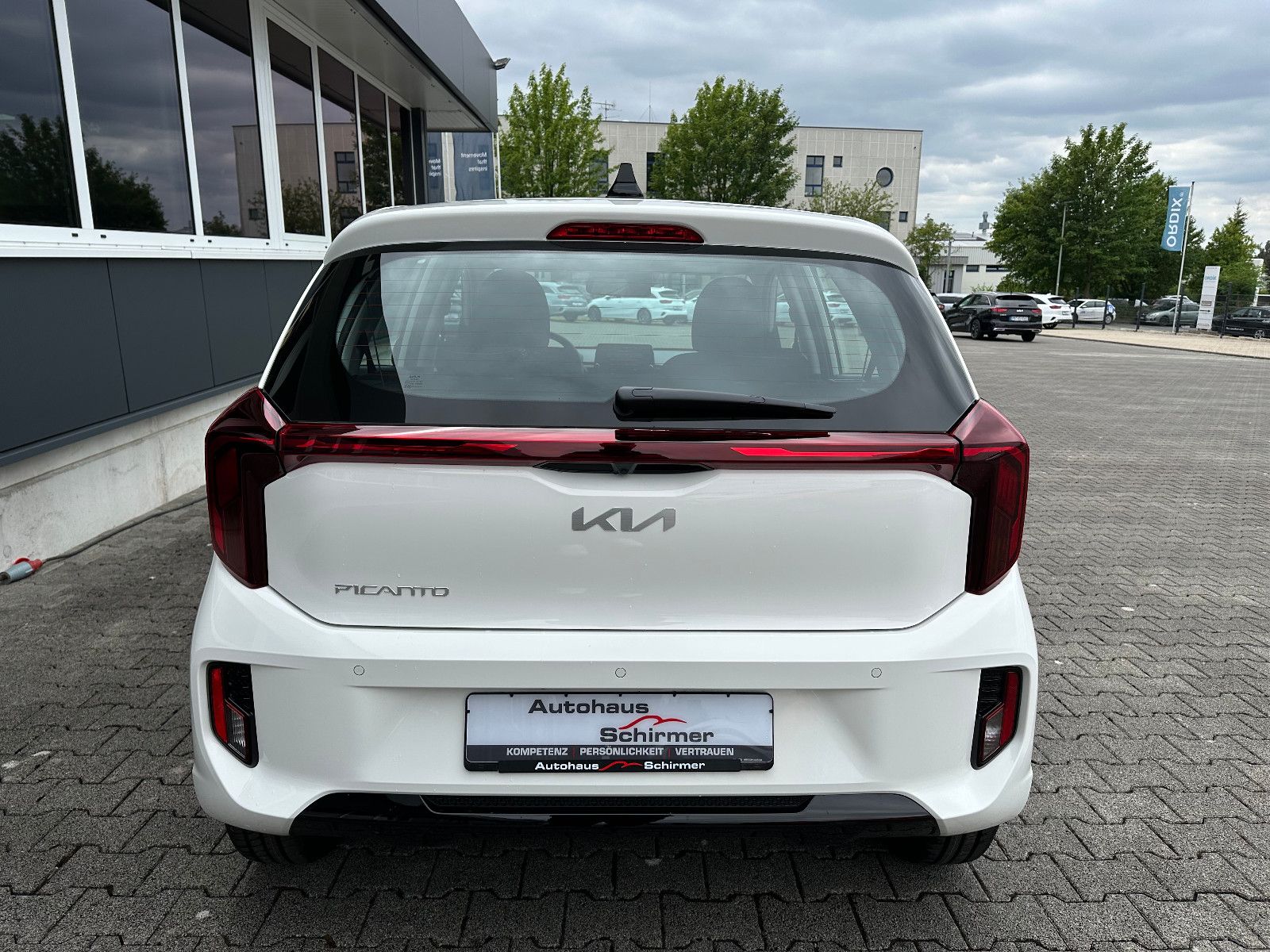 Fahrzeugabbildung Kia Picanto PE2 1.0 Vision AMT Navi Sitzhzg.