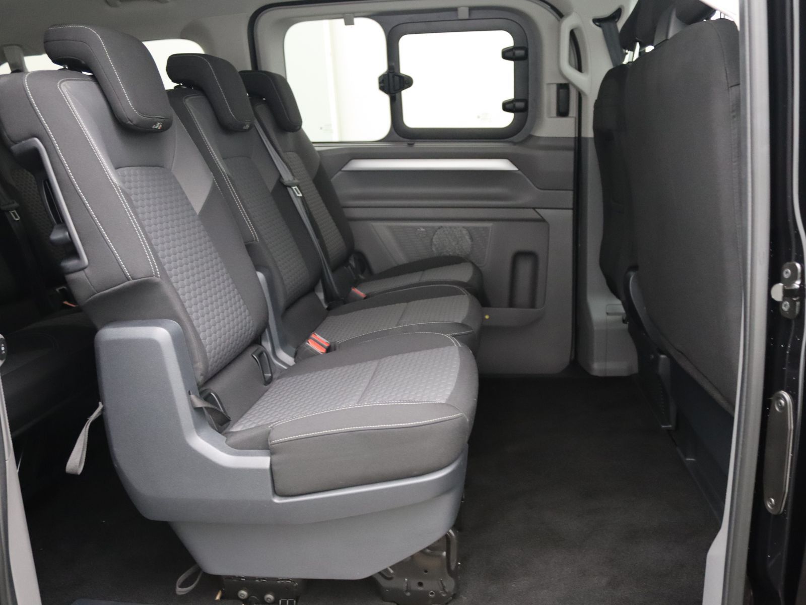 Volkswagen T7 Caravelle - Bild 11