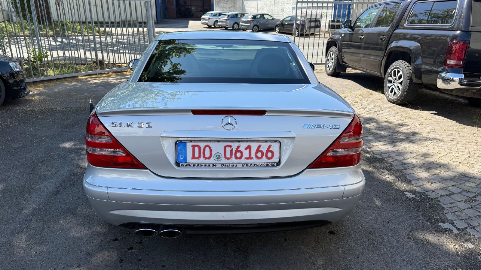Fahrzeugabbildung Mercedes-Benz SLK 32 AMG Xenon Designo