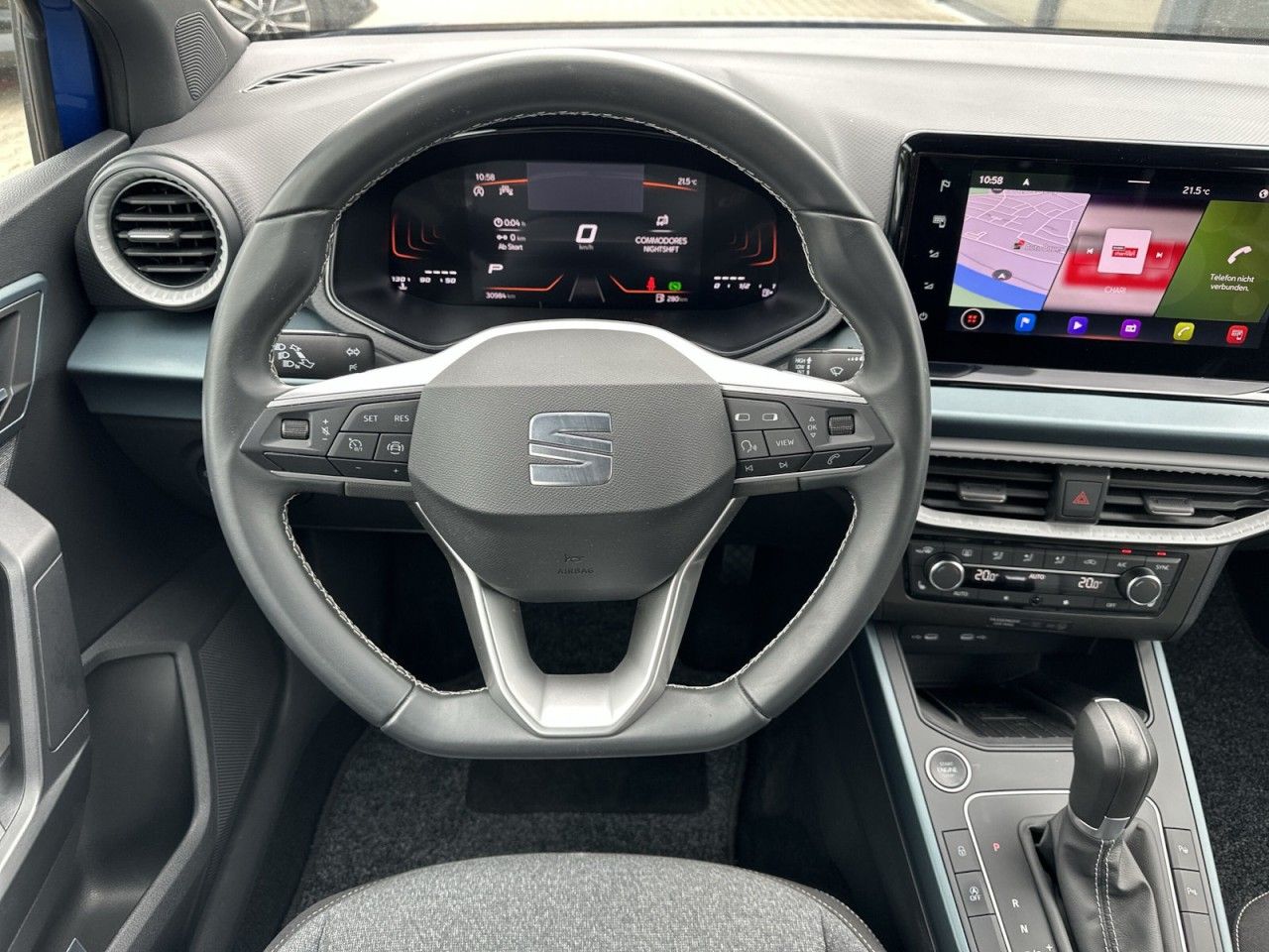 Fahrzeugabbildung SEAT Arona Xperience 1.0TSI 110 PS DSG-Navi*Cam* - mit KI generiert/bearbeitet