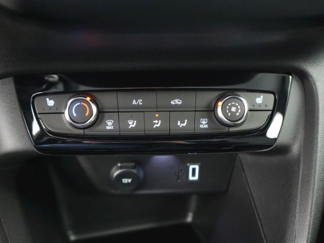 Corsa F FACELIFT+LED+RÜCKFAHRKAMERA+SITZHEIZUNG+