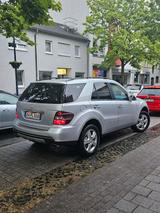 Mercedes-Benz mercedes ml  Getriebe gewechselt grade - Mercedes-Benz E 350 mit LPG-Antrieb