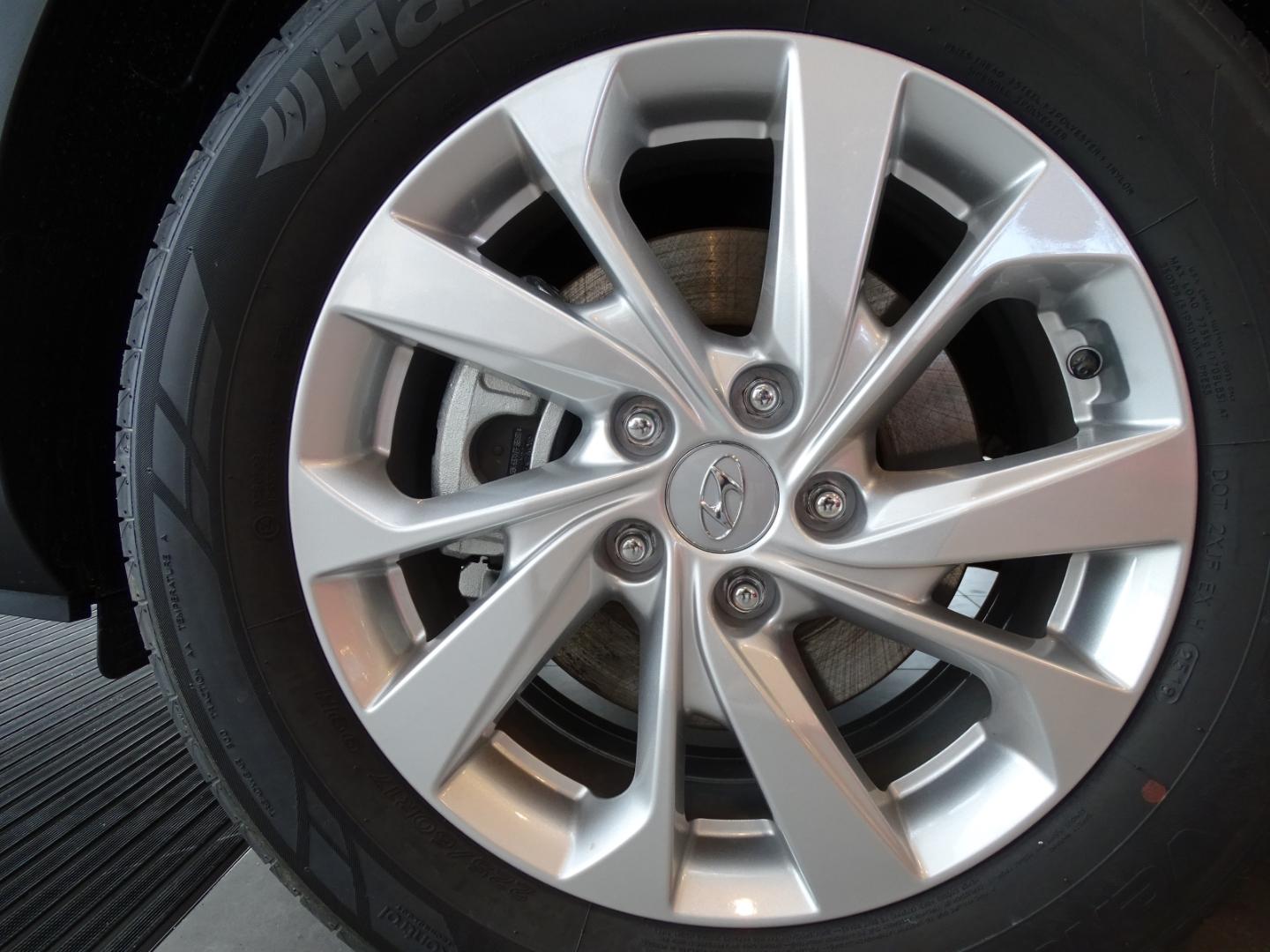 Hyundai Tucson 1.6 MT 2WD TREND Alu SHZ LHZ Navi Kamera