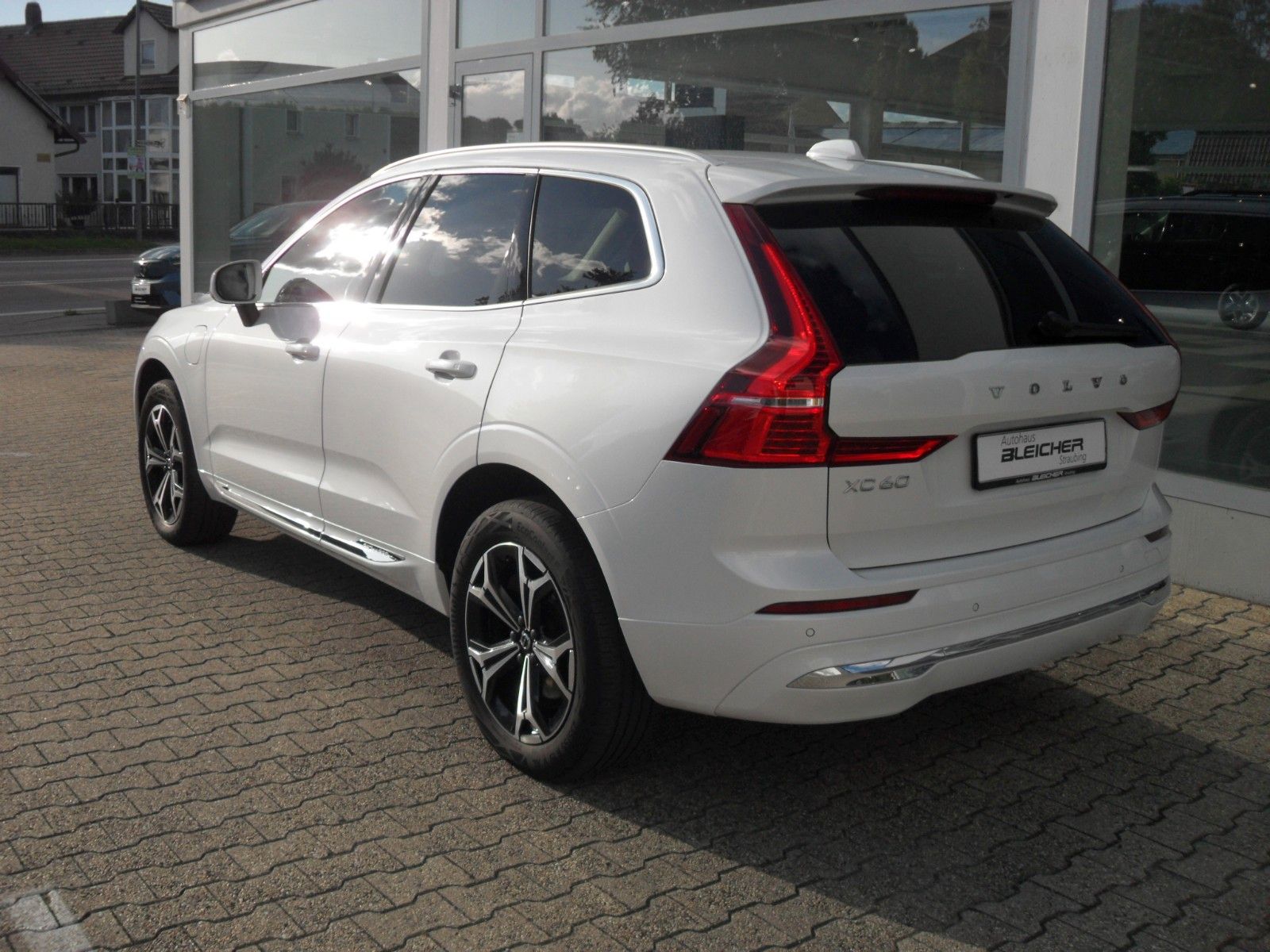 Fahrzeugabbildung Volvo XC60 T6  Inscription Expression