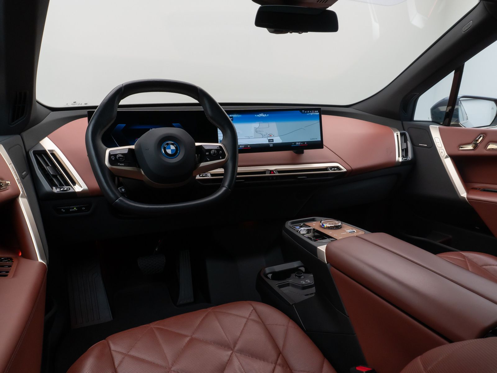 Fahrzeugabbildung BMW iX xD50 Sport Panorama 360°Laser H/K SoftCl 22"